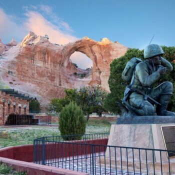 This-Hidden-Memorial-in-Arizona-Will-Change-How-You-See-American-History-Forever.jpg