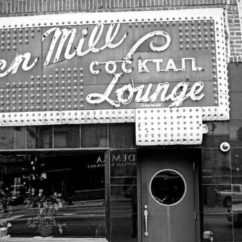 This Legendary Chicago Bar Was Once Al Capone's Hangout and It's Still Swinging