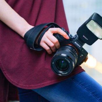 We Compared 14 Mirrorless Cameras – These 7 Won on the Road