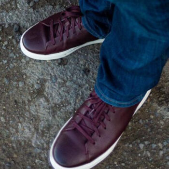 We Tried ECCO vs Clarks Travel Shoes - These 6 Deliver