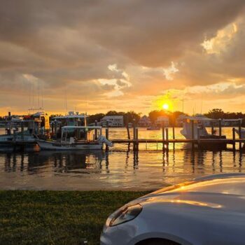 This Crystal River Seafood Spot Is So Fresh You Watch the Boats Come In While You Eat