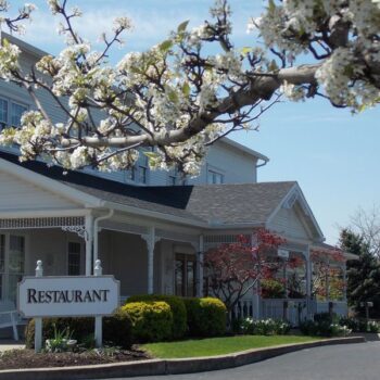 Ohioans Gladly Drive Across The State For The Breakfast Buffet At This Amish Restaurant