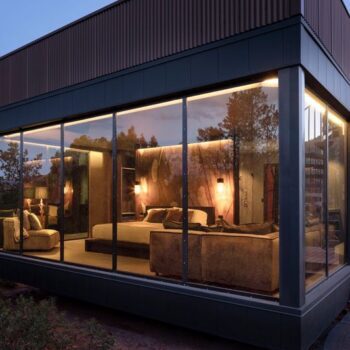 This Adults-Only Arizona Retreat Floats Glass Cube Rooms Above The Red Rocks Under A Full Sky Of Stars