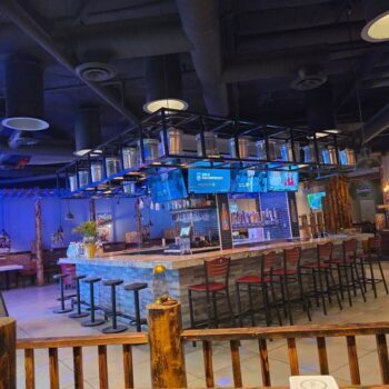 This Small Mesa, Arizona Kitchen Serves Fresh Seafood You'd Never Expect In The Desert