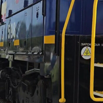 You can sip wine and solve a murder mystery on this Gulf Coast train ride in Florida