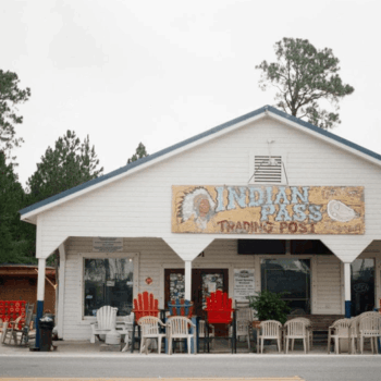 There's a Tiny Cash-Only Florida Oyster Shack Serving Buckets of Chargrilled Oysters Worth the Whole Drive
