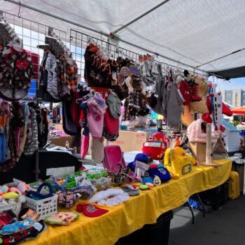 California Has A Giant Weekend Swap Meet Where Parking Is Free And $20 Loads Up Your Whole Trunk