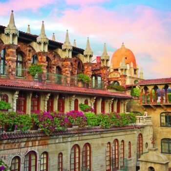 Since 1876, This Mission-Style Hotel in Riverside Has Been Welcoming Guests