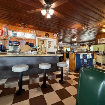 This Alpine, Arizona Diner Bakes The Flakiest Homemade Pie You'll Ever Taste