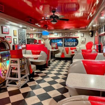 This Old-Timey Arizona Diner Makes Shakes So Good Locals Drive From All Over Just For One