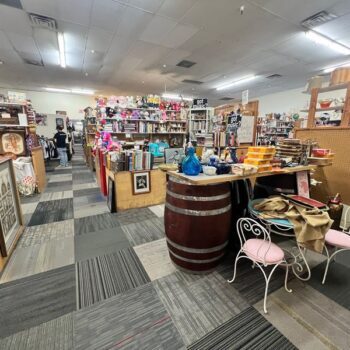 6 Gigantic Arizona Secondhand Shops So Big They're Absolutely Worth The Drive