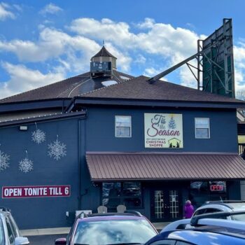 Three Floors Of Twinkling Christmas Decor Make This Ohio Shop A Holiday Outing All On Its Own