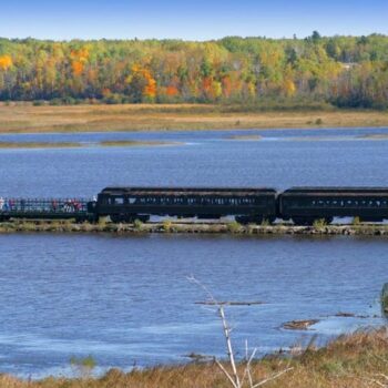 This Under-The-Radar Minnesota Train Ride Rolls Along The St. Louis River In Century-Old Open-Air Cars