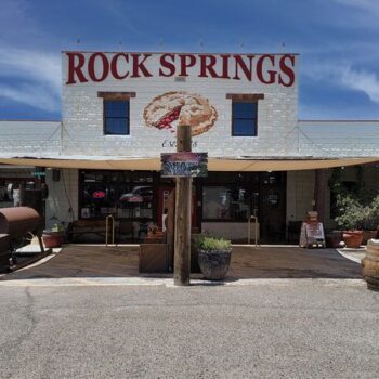 People Drive From All Over Arizona Just To Grab A Cinnamon Roll The Size Of A Dinner Plate At This Tiny Bakery