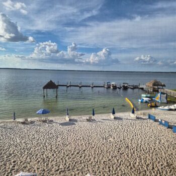 These 11 Florida Restaurants Are Tucked Into the State's Prettiest Corners