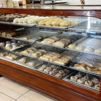 This Tucson, Arizona Panadería Has Been Baking Conchas By Hand Since The 1940s And Locals Won't Buy Bread Anywhere Else