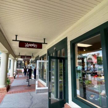 Shoppers Pack This Tennessee Outlet Mall For Deals On Brand-Name And Designer Stores
