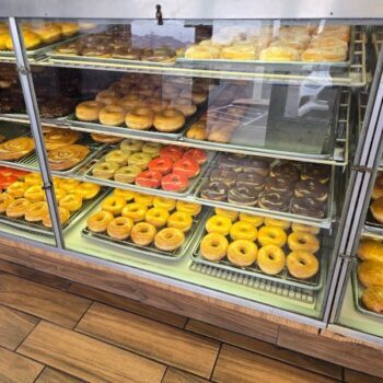 This Tucson, Arizona Donut Shop Stays Open 24 Hours For Pillowy Late-Night Sweet Treats