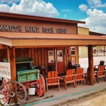 6 Arizona Rock Shops Where Collectors Lose Track Of An Entire Afternoon