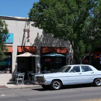 People Drive From All Over Arizona To Poke Through This Tiny Town Stuffed With Priceless Antiques