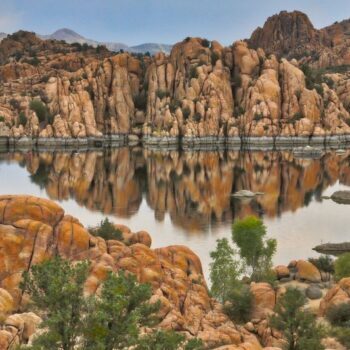 This Gorgeous Arizona Town Lets Couples Live Comfortably On Nothing But A Social Security Check