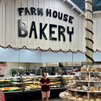 This Massive Florida Grocery Store Saves Local Families About $4,000 Every Single Year