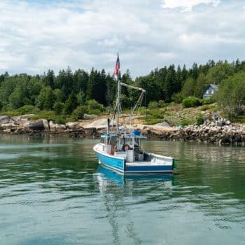 Lobster boat in Maine - Best vacation spots in Maine